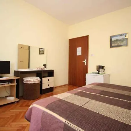 In - Insel Krk 54382 Guest house 3*