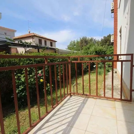 In - Insel Krk 54382 Guest house