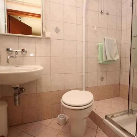 In - Insel Krk 54382 Guest house Punat