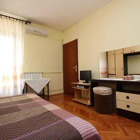 In - Insel Krk 54382 Guest house Punat